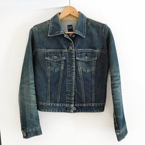 Perfectly Distressed GAP vintage dark denim jacket